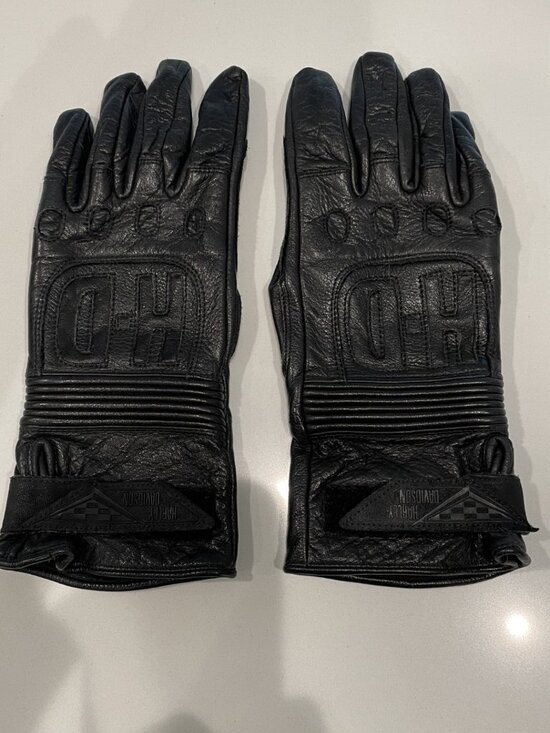 Harley Davidson Black Leather Gloves With Wrist Strap - Retail $125 - Picture 1 of 4